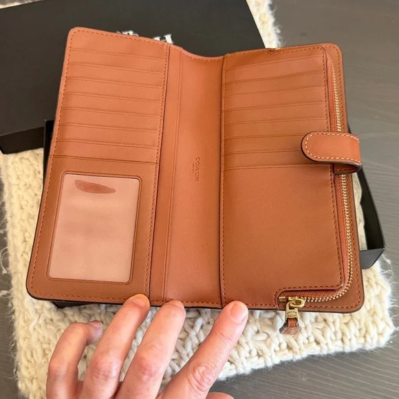 Coach Tan Leather Zip Wallet - Picture 2 of 6